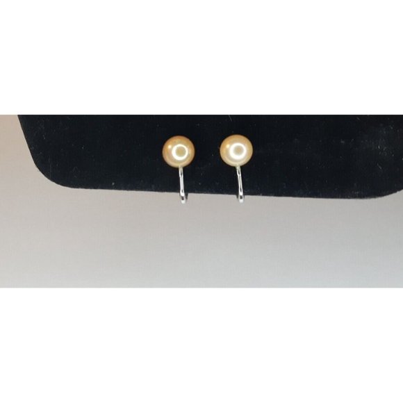 Vintage Trifari Faux Pearl Clip On Earrings - Picture 2 of 8